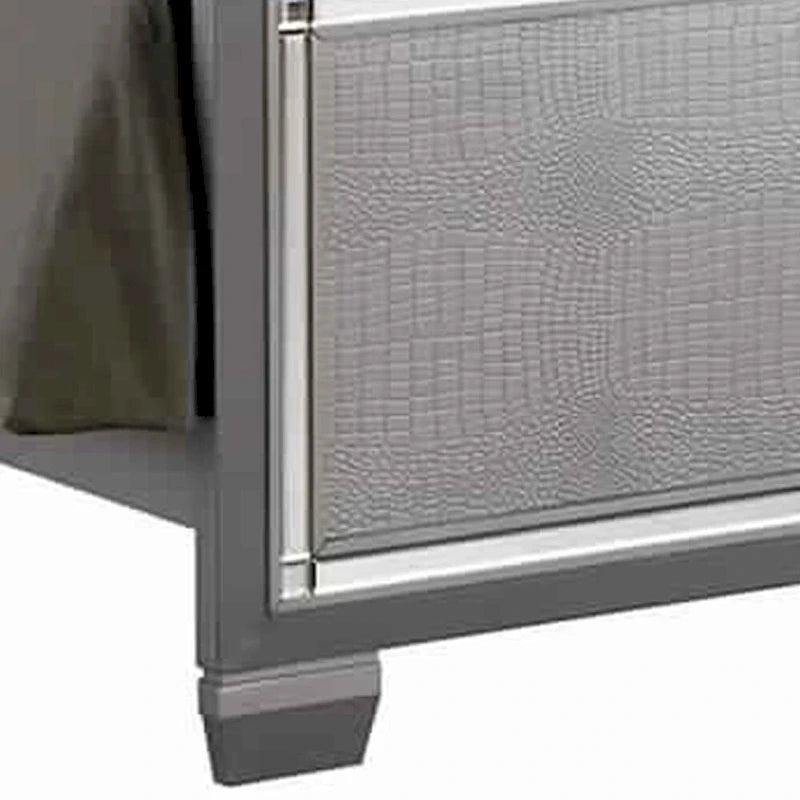 Très grand lit (California King) texturé avec garnitures argentées, beige
