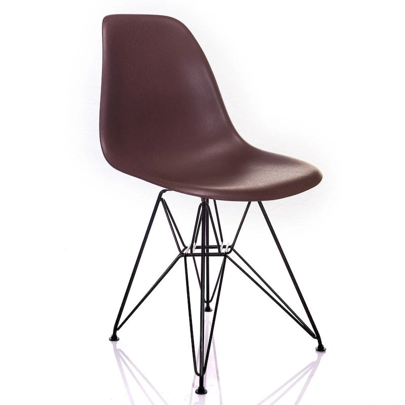 Chaise d'appoint de salle à manger moderne du milieu du siècle, série Nature, grain de bois marron, avec pieds en acier noir